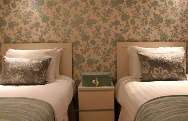 Galway Bay Sea View Apartments - Photo 2