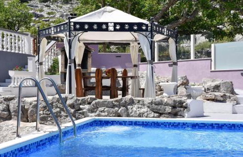 Cozy Home In Srinjine - Photo 9