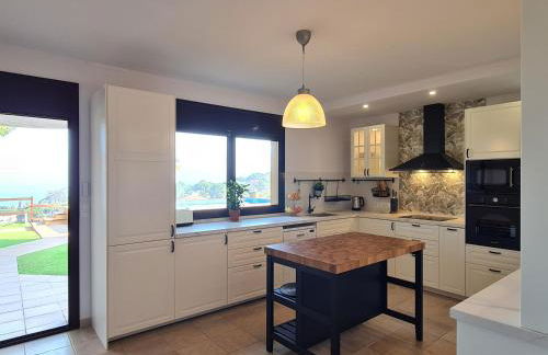 VILLA LA CALA with swimming pool & sea view, 10 min walk from the sea - Photo 17