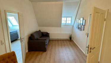 Robbe beim Ochsenturm am Deich - Foto 3