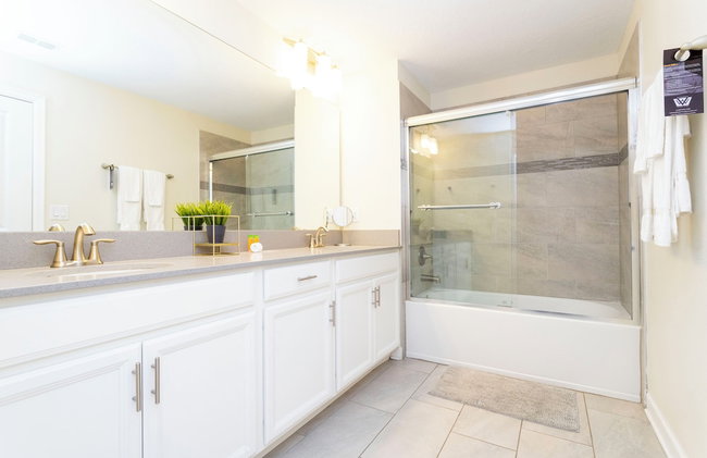 Magnificent 5Bd w/ Pool Close to Disney @Storey Lake 4800 - Foto 71