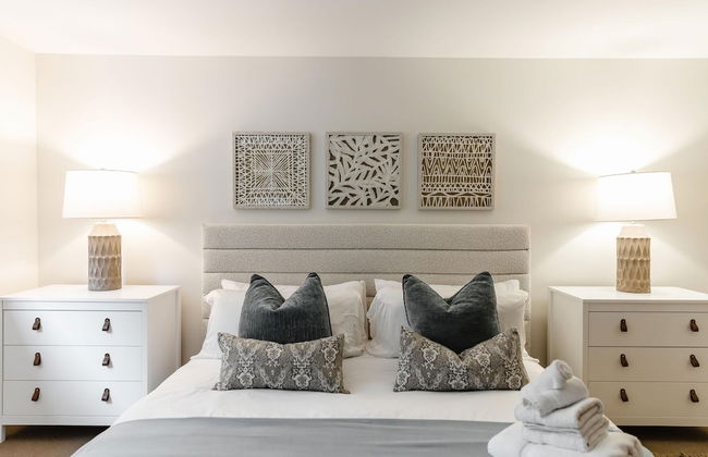 Private Luxury Oasis w Pool HT Parking - Photo 51