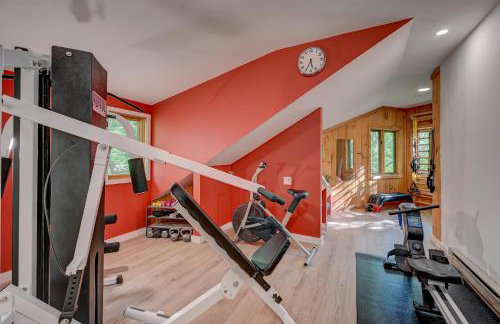 Steps to the Ellis River - Luxe, Hot Tub, Game Room - Foto 48