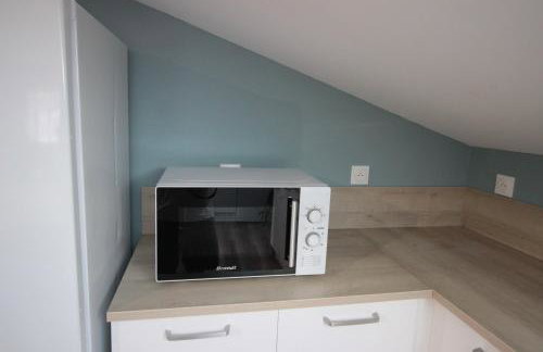 Verdun Centre - Full climatisation - 3 chambres - 7 couchages - 10 personnes - Parking Proche - Terrain 800m2 - Balnéothérapie - Air de jeux extérieurs - TOP CONFORT - Géré par PrestaZen'Services - Photo 15