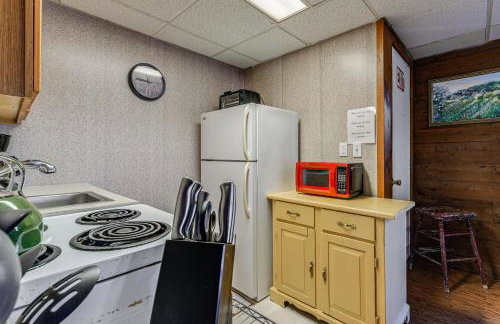 New England Hideaway on Historic 1859 Estate! - Foto 16