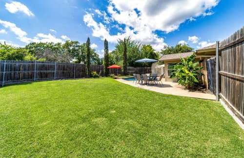 Private Pool, Entire House, In the Center of DFW - Foto 36