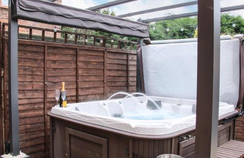 The Little Beehive - Photo 28