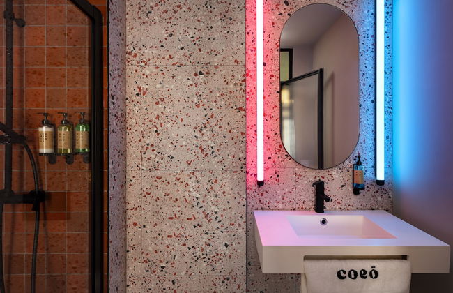 Coeo Peña Design Apartments - Photo 31