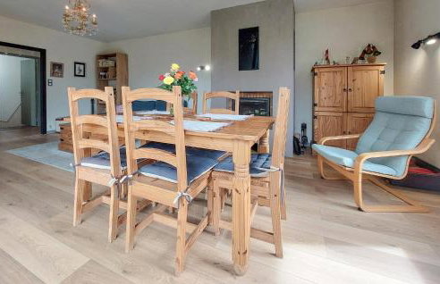 3 Bedroom Gorgeous Apartment In Confolens - Foto 14