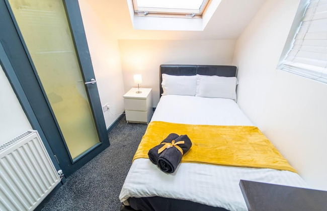 Spacious Comfortable Studio Near the University - Photo 2