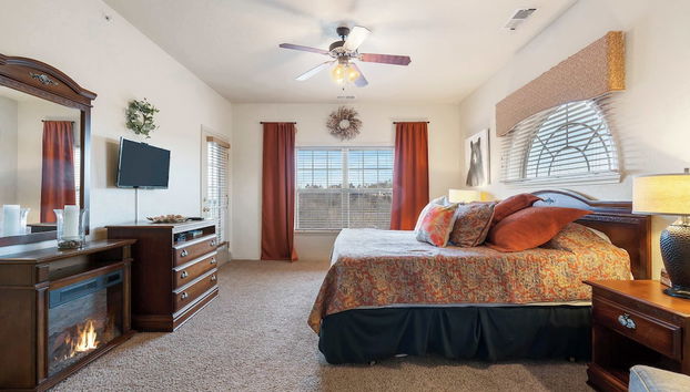 Whippoorwill Woods 3 BDR w- Tons of Amenities! - Foto 4, Habitación