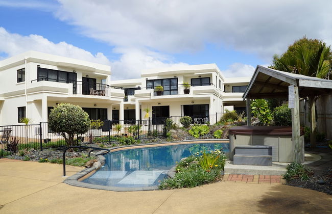 Ocean Breeze Resort - Photo 53