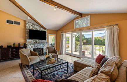 Dandelion by Avantstay Pool, 0.2mi to Downtown! - Foto 12