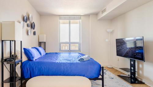 Downtown Silver Spring 2BR Skyline Balcony Suite Walkable to DC Metro LuxePad - Foto 3