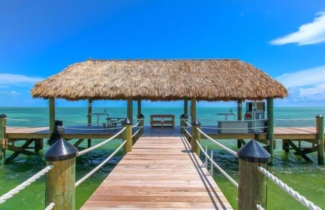 Beautiful Unit In One Of The Most Prestigious Condo Complex In Islamorada 2 Bedroom Condo by RedAwning - Photo 1