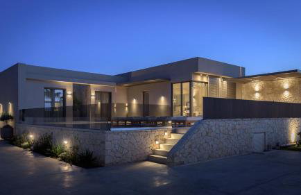 Amalthia Villa, Heated Pool & Walk to the Beach, By ThinkVilla - Photo 13