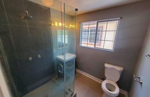 Tarzana 6 Bedroom Charmer W Pool - Foto 24