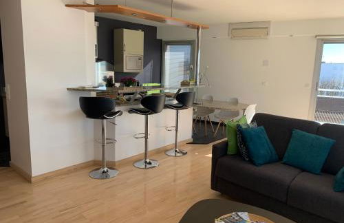 Appt 4 pers, centre-ville tout à pieds, plage 300m, aperçu mer, très calme parking privé, possibilité garage et location vélos électriques - Foto 4