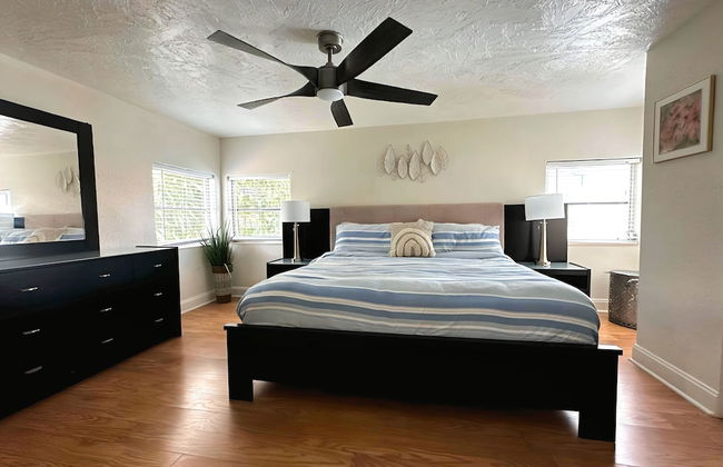 Charming 1940 Waterfront 2br-2ba Condo 2 Bedroom Condo by RedAwning - Foto 5