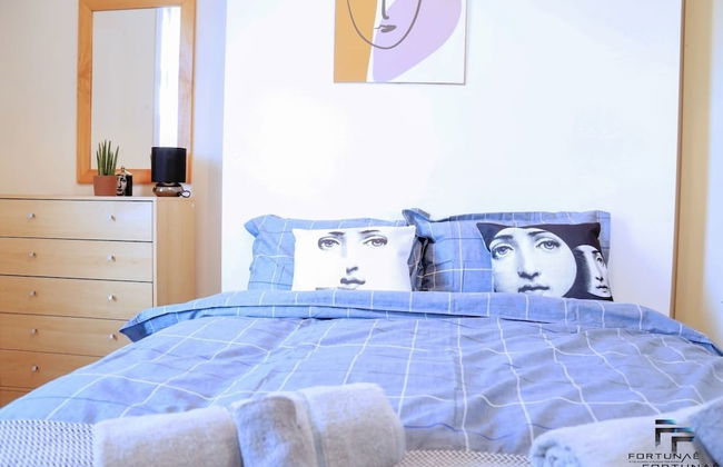 Beautiful 5-bed House Roker Beach - Photo 1