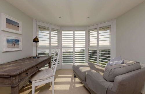 Luxury Beachfront Retreat for 14 with Hot Tub - Photo 35