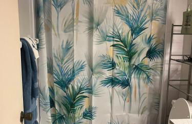 Gorgeous 2 Bedroom Waterfront Condo - Foto 24