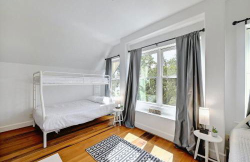 Luxury Lakefront Escape on Lake Travis - Photo 22