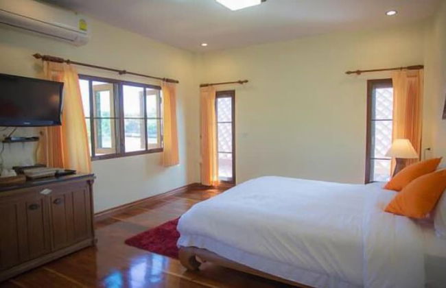 Tharnrarin Villa Suphan Buri - Photo 8