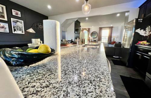 Lux Townhome Free Parking 12 min to BWI - Foto 15