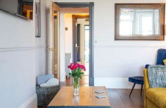 Warm Beachfront Getaway with Winter Ocean Views & Parking - Foto 118