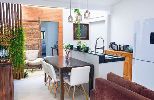 Casa Privativa 2 Quartos em Condomínio, Suite com Cama King e Closet, Quarto de Casal, Ar, Wi-Fi, Cozinha Completa e Garagem - Foto 29