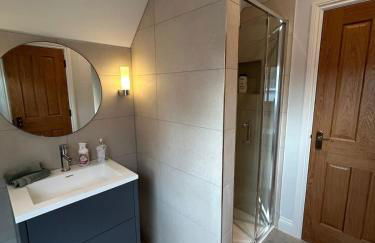 Goring River Retreat with Gym and Wellness Area - Photo 8