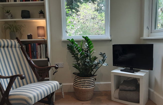 Tranquil Wood Cabin set in a Beautiful Orchard - Foto 5