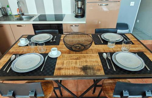 Maison de plain-pied avec un grand jardin - Photo 11