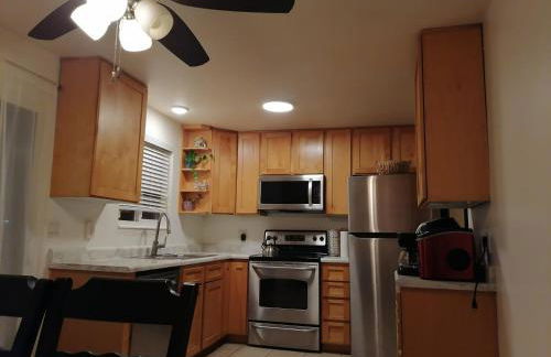 Beautiful home with your own entrance in Sandy - Foto 14