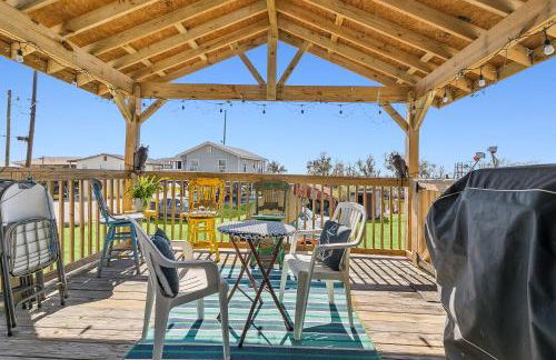 Port Sulphur Retreat with 2 Balconies and Arcade - Foto 16