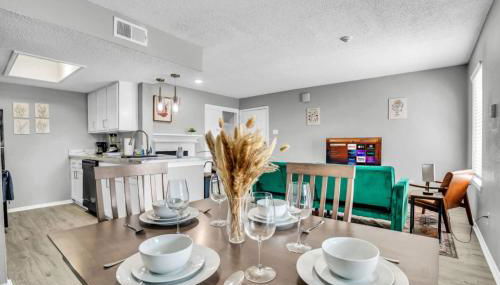 Relaxing 2BR Apartment with Pool and Gym - Foto 2