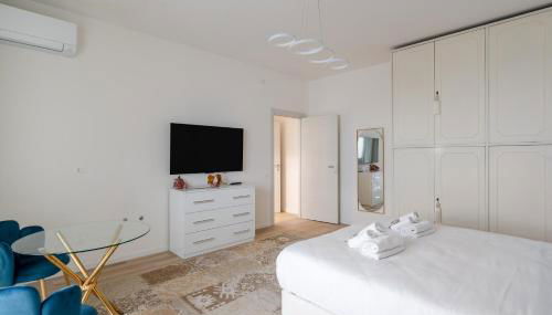 Jappelli Golden House - Photo 3, towels, wardrobe