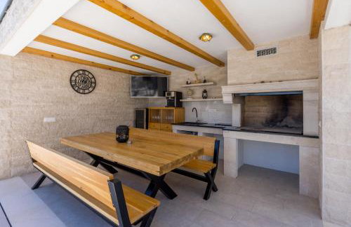 Luxury Villa Diana with heated pool and jacuzzi - Foto 44