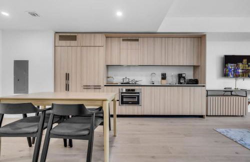 Modern Downtown Condo with Pool Gym BBQ Game Room CoWorking Spaces - Foto 15