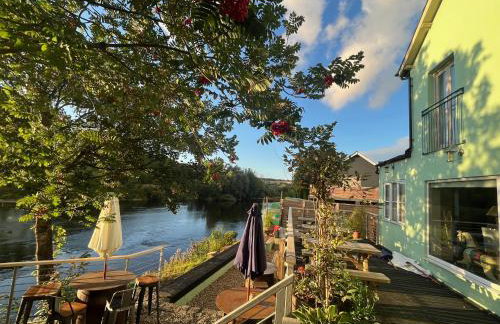 By the River - Foto 33