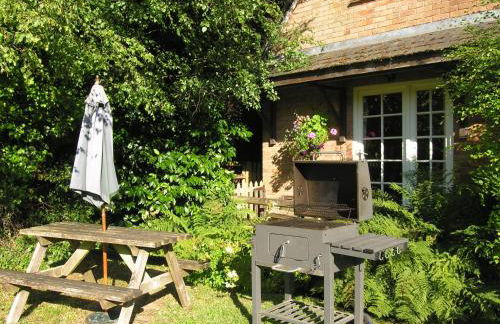 Duddings Country Cottages - Photo 18