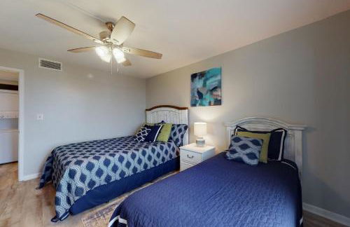 Romar Tower Beachfront Condos - Foto 86