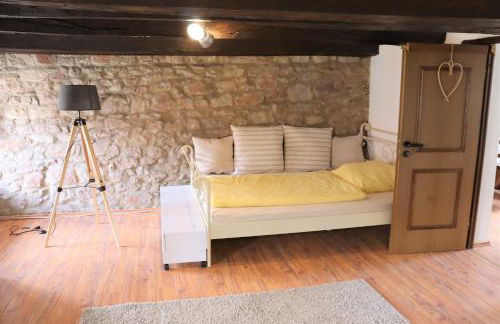 Fereinwohnnung, Ferienhaus, Bauernhaus - 2 kostelnlose Parkplätze - Wifi - schöner Innenhof - 5min bis Saarlouis Innenstadt - Foto 13