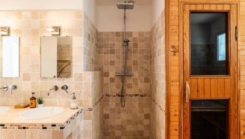 Résidence Villa 5 Chambres, Sauna, Piscine Et Vue Mer. - VILLA 5 chambres, sauna, piscine et vue mer. MAE-2513 - Foto 3, Shower