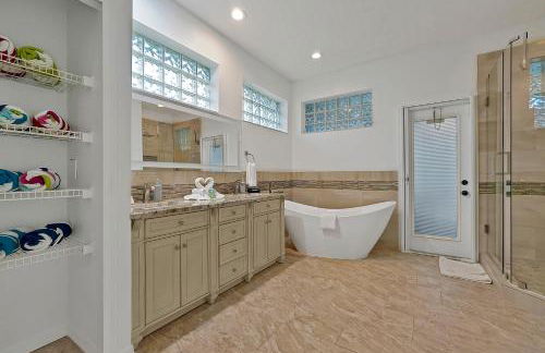 Southern Dunes Home w Pool, Spa & Game Room - Foto 24