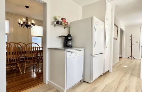 Large 3BR Home in Downtown Bar Harbor! [Eden West] - Foto 14