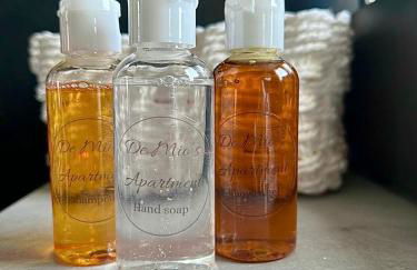 De Mio's Apartment - Photo 18