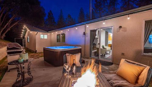 Manic Mountain Forest Cabin 3 miles from Bass Lake - Foto 3