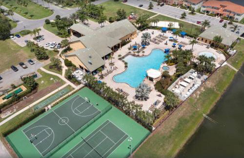 Amazing 5BD and 4BH 6 miles from Disney - Foto 3